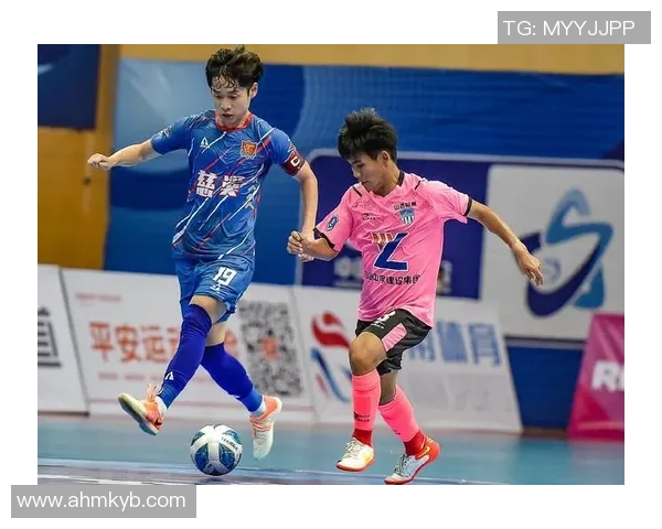 南京篮球队在邀请赛中以76分稳居积分榜首位展现强劲实力