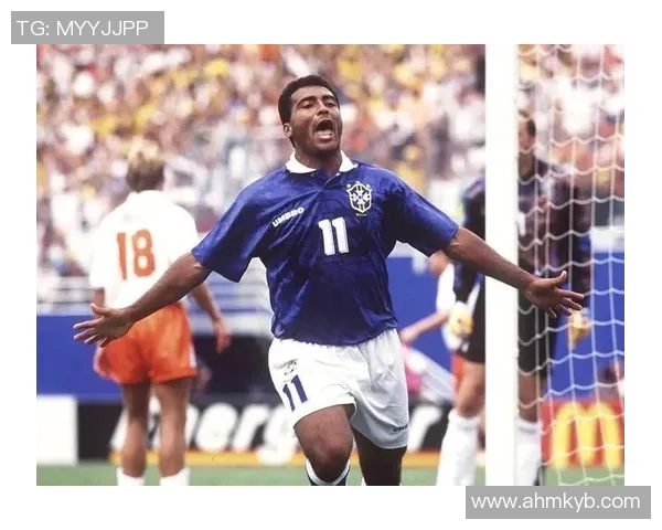 足球明星的传奇人生与球场背后的故事揭秘